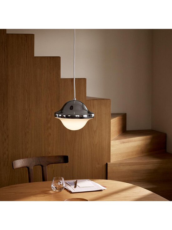 Carl Hansen&Son - HK20 Bubi-riippuvalaisin - KROMI,VALKOINEN - photo 3 Carl Hansen&Son - HK20 Bubi-riippuvalaisin - KROMI,VALKOINEN | Stockmann - photo 3