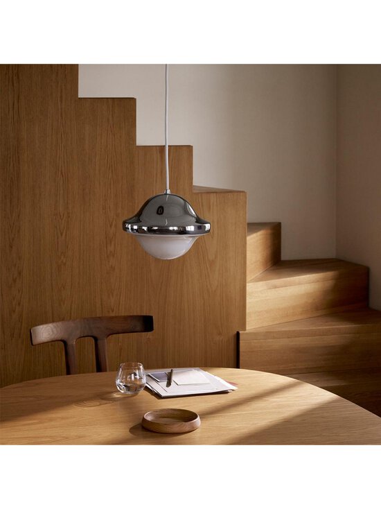 Carl Hansen&Son - HK20 Bubi-riippuvalaisin - KROMI,VALKOINEN - photo 4 Carl Hansen&Son - HK20 Bubi-riippuvalaisin - KROMI,VALKOINEN | Stockmann - photo 4