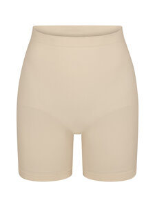 SKIMS - Seamless Sculpt Mid Thigh - muotoilevat shortsit - SAND | Stockmann