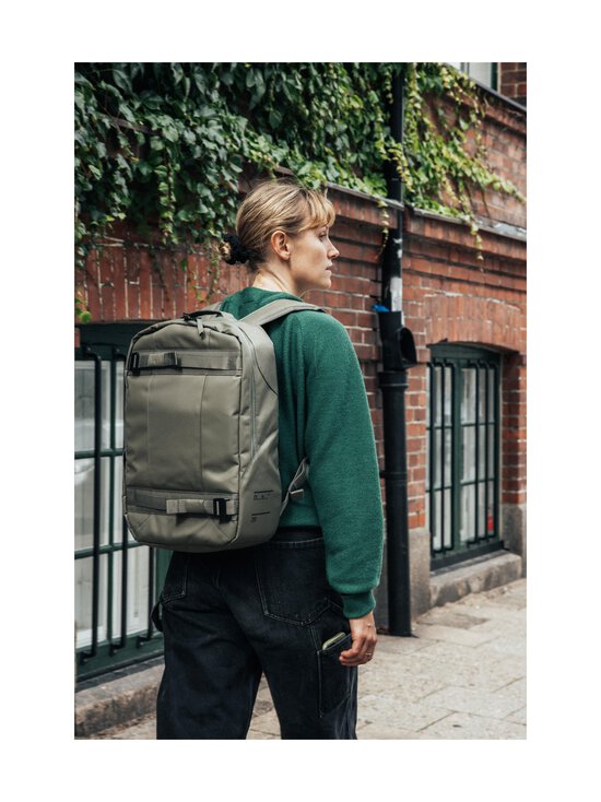 Db - Skateboarding Daypack -reppu 20 l - 2006 MOSS GREEN - photo 7 Db - Skateboarding Daypack -reppu 20 l - 2006 MOSS GREEN | Stockmann - photo 7