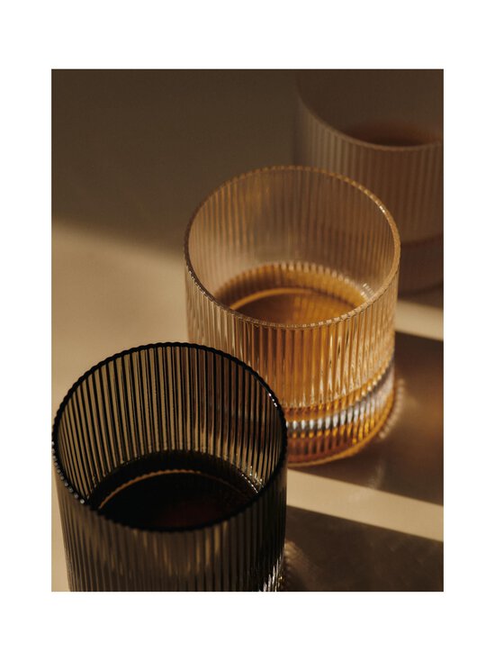 Ferm Living - Ripple Tumbler glāzes 2 gab. - CLEAR - photo 2 Ferm Living - Ripple Tumbler glāzes 2 gab. - CLEAR | Stockmann - photo 2