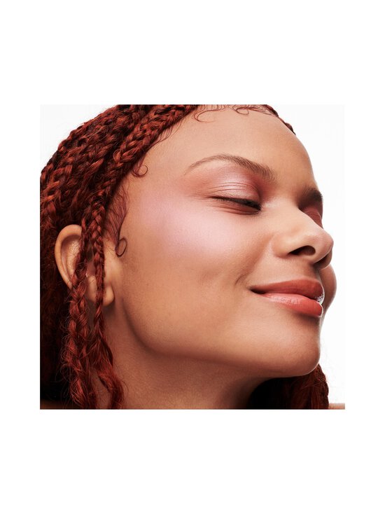 MAC - Glow Play Blush -poskipuna - TOTALLY SYNCED - photo 3 MAC - Glow Play Blush -poskipuna - TOTALLY SYNCED | Stockmann - photo 3