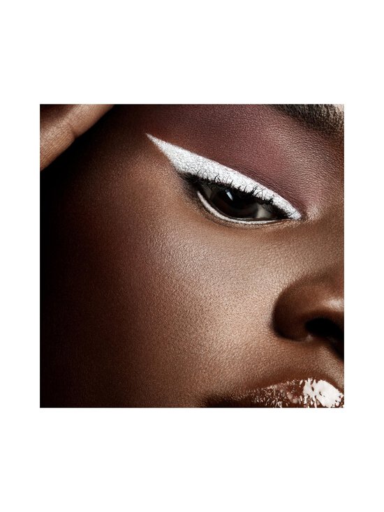 Fenty Beauty - Flypencil Longwear Pencil Eyeliner -silmänrajauskynä - BAD BRIDE - photo 4 Fenty Beauty - Flypencil Longwear Pencil Eyeliner -silmänrajauskynä - BAD BRIDE | Stockmann - photo 4
