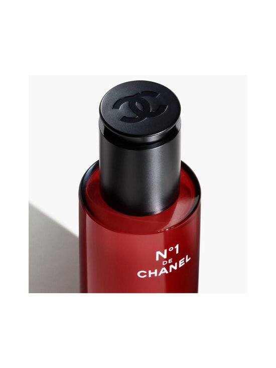CHANEL - N°1 DE CHANEL REVITALIZING SERUM Smooths And Provides Radiance For Younger Looking Skin - NOCOL | Stockmann - photo 6