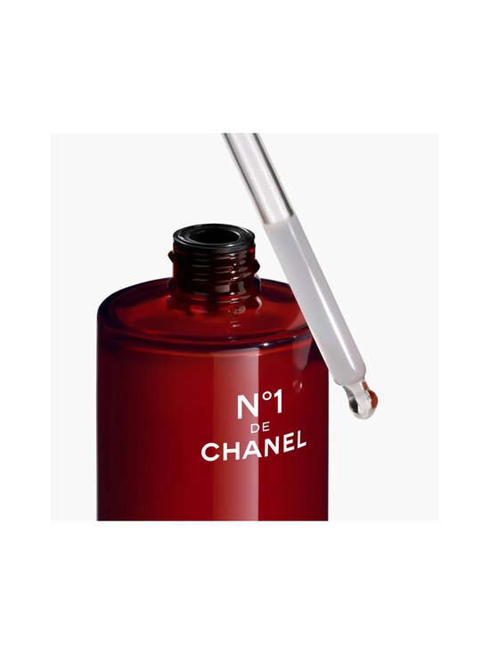 CHANEL - N°1 DE CHANEL REVITALIZING SERUM Smooths And Provides Radiance For Younger Looking Skin - NOCOL | Stockmann - photo 9