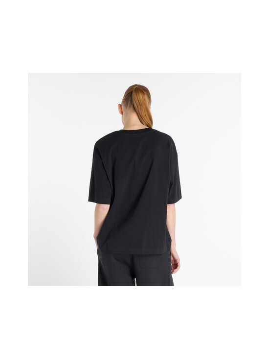 New Balance - Linear Heritage Oversized t-paita - BK BLACK - photo 2 New Balance - Linear Heritage Oversized t-paita - BK BLACK | Stockmann - photo 2