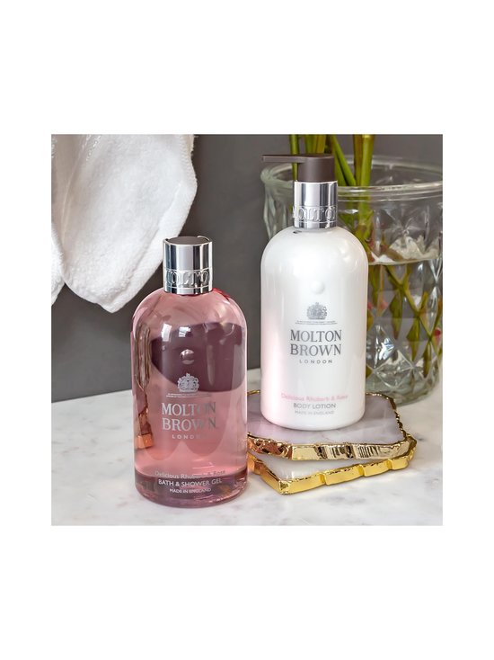 Molton Brown - Delicious Rhubarb & Rose Body Wash dušas želeja 300 ml - NOCOL - photo 5 Molton Brown - Delicious Rhubarb & Rose Body Wash dušas želeja 300 ml - NOCOL | Stockmann - photo 5