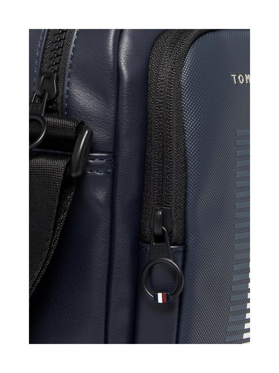 Tommy Hilfiger Collection - Foundation Pique Mini Reporte -tekonahkalaukku - DW6 SPACE BLUE - photo 3 Tommy Hilfiger Collection - Foundation Pique Mini Reporte -tekonahkalaukku - DW6 SPACE BLUE | Stockmann - photo 3