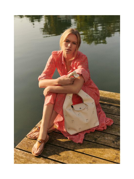 Longchamp - Le Pliage Broderie Anglaise ādas soma - 037 ECRU - photo 2 Longchamp - Le Pliage Broderie Anglaise ādas soma - 037 ECRU | Stockmann - photo 2