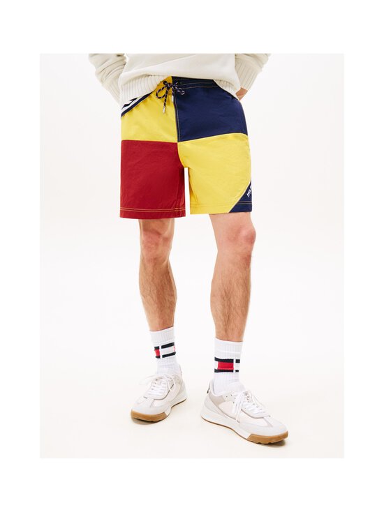 Tommy Hilfiger - Lühikesed püksid Sailing Colorblock - ZH1 SOFT SUNFLOWER / MULTI - photo 2 Tommy Hilfiger - Lühikesed püksid Sailing Colorblock - ZH1 SOFT SUNFLOWER / MULTI | Stockmann - photo 2