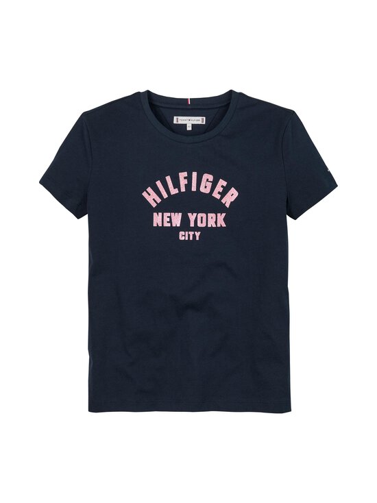 Tommy Hilfiger - Hilfiger Graphic T-krekls - C1G DARK NIGHT NAVY - photo 1 Tommy Hilfiger - Hilfiger Graphic T-krekls - C1G DARK NIGHT NAVY | Stockmann - photo 1