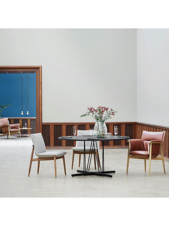 Carl Hansen&Son - Embrace-ruokapöytä - MUSTA - photo 2 Carl Hansen&Son - Embrace-ruokapöytä - MUSTA | Stockmann - photo 2