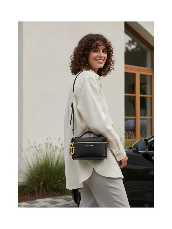 Marc Jacobs - The E/w Vanity -laukku - 001 BLACK | Stockmann - photo 9