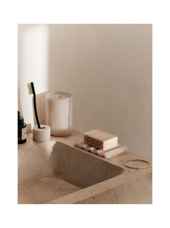 Ferm Living - Mist vates spilventiņu turētājs - PEARL - photo 3 Ferm Living - Mist vates spilventiņu turētājs - PEARL | Stockmann - photo 3