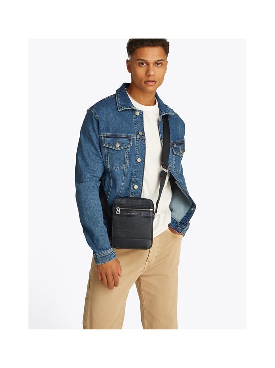 Tommy Hilfiger - TH Central Mini Reporter -olkalaukku - BDS BLACK - photo 5 Tommy Hilfiger - TH Central Mini Reporter -olkalaukku - BDS BLACK | Stockmann - photo 5