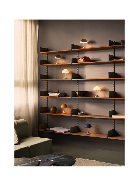 Louis Poulsen - Panthella 160 Portable V3 -kannettava pöytävalaisin - CHROME OPAL BEIGE - photo 4 Louis Poulsen - Panthella 160 Portable V3 -kannettava pöytävalaisin - CHROME OPAL BEIGE | Stockmann - photo 4