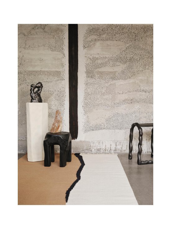 Ferm Living - Soil Kelim -villamatto - DARK SAND/OFF-WHITE - photo 4 Ferm Living - Soil Kelim -villamatto - DARK SAND/OFF-WHITE | Stockmann - photo 4