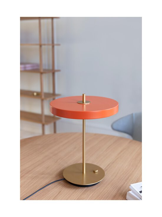 UMAGE - Asteria-pöytävalaisin - NUANCE ORANGE - photo 2 UMAGE - Asteria-pöytävalaisin - NUANCE ORANGE | Stockmann - photo 2