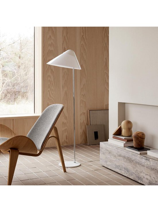 Carl Hansen&Son - HJW03 Opala Midi -lattiavalaisin - KROMI,VALKOINEN - photo 3 Carl Hansen&Son - HJW03 Opala Midi -lattiavalaisin - KROMI,VALKOINEN | Stockmann - photo 3