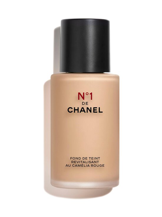 CHANEL - N°1 DE CHANEL REVITALIZING FOUNDATION Illuminates Hydrates Protects - B40 | Stockmann - photo 1
