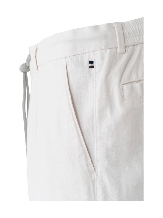 Bugatti - Lühikesed püksid Bermuda - 010 WHITE - photo 4 Bugatti - Lühikesed püksid Bermuda - 010 WHITE | Stockmann - photo 4