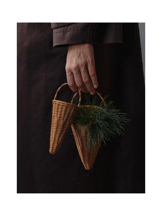Ferm Living - Jõulukaunistused Braided Cones Set, 2 tk - NATURAL - photo 3 Ferm Living - Jõulukaunistused Braided Cones Set, 2 tk - NATURAL | Stockmann - photo 3