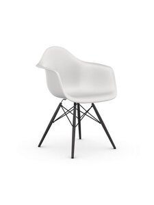 Vitra - Eames DAW RE -tuoli käsinojilla cotton white/musta vaahtera - WHITE | Stockmann