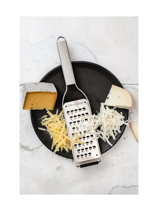 Microplane - Professional Extra Coarse -raastin - STEEL - photo 3 Microplane - Professional Extra Coarse -raastin - STEEL | Stockmann - photo 3