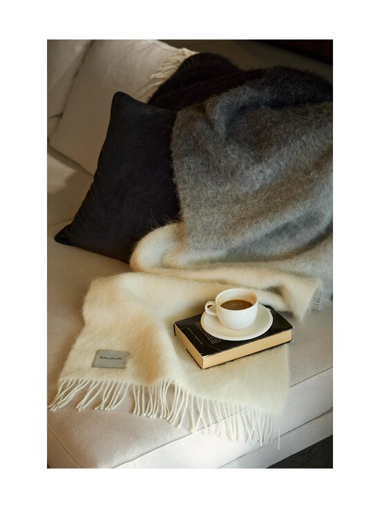 Balmuir - Garda-huopa 50 x 240 cm - BLACK - photo 2 Balmuir - Garda-huopa 50 x 240 cm - BLACK | Stockmann - photo 2