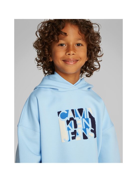 Calvin Klein Kids - Kapuutsiga dressipluus Geo Logo Spacer - CBR BLUE BELL - photo 5 Calvin Klein Kids - Kapuutsiga dressipluus Geo Logo Spacer - CBR BLUE BELL | Stockmann - photo 5
