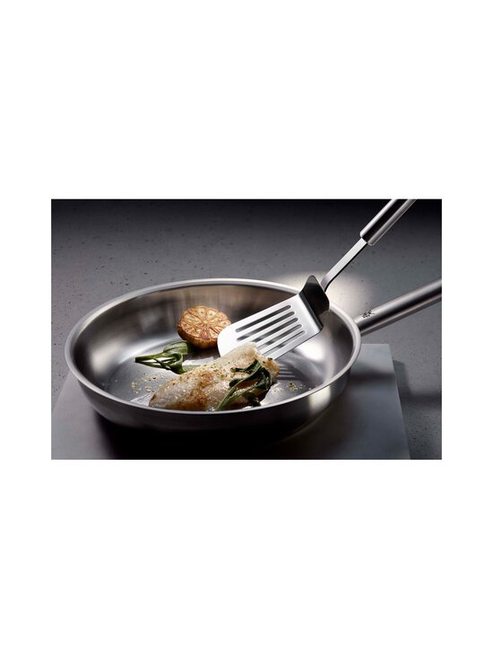WMF - Profi Plus -paistinlasta 32 cm - CROMARGAN 18/10 STAINLESS STEEL | Stockmann - photo 8