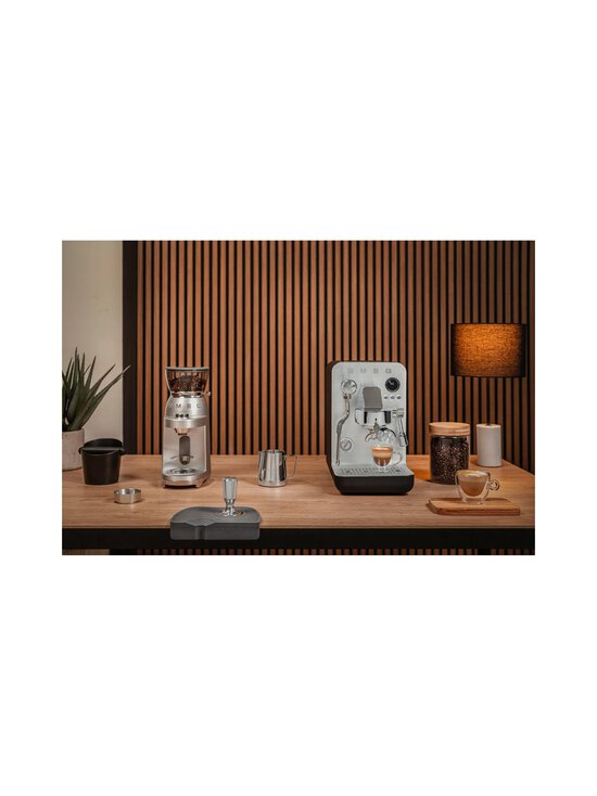 Smeg - EMC02WHMEU Minipro Coffee Machine ‑espressokone - BLACK | Stockmann - photo 10
