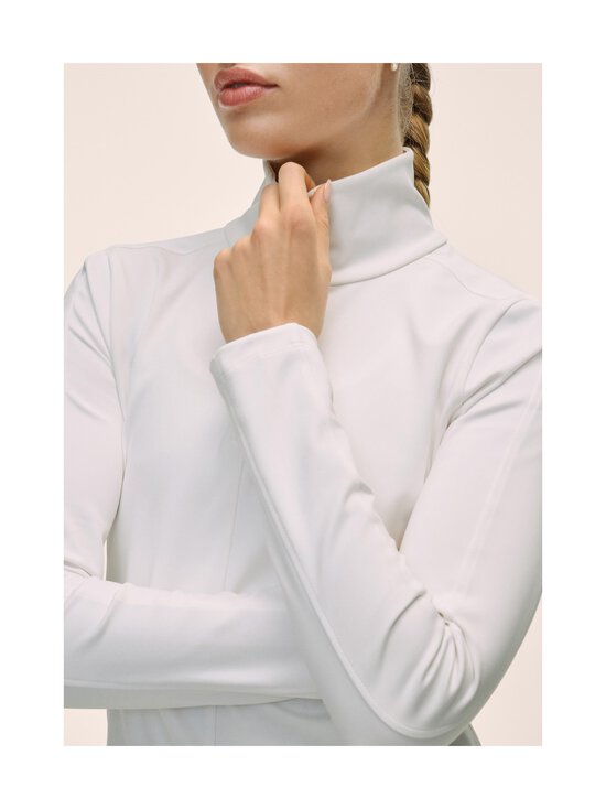 Casall - Serene-treenipaita - 001 WHITE - photo 5 Casall - Serene-treenipaita - 001 WHITE | Stockmann - photo 5