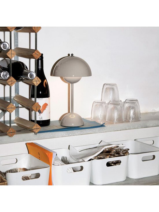 &Tradition - Flowerpot VP9 -pöytävalaisin, grey beige  ladattava - BEIGE | Stockmann - photo 9