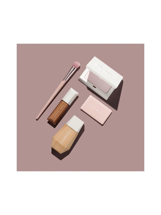 Fenty Beauty - We're Even Hydrating Longwear Concealer -peitevoide - 345C | Stockmann - photo 7
