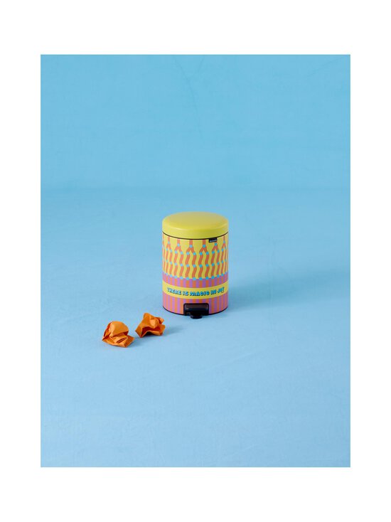 Brabantia - NewIcon Yinka Ilori Limited Edition atkritumu tvertne ar pedāli 5 l - YINKA ILORI | Stockmann - photo 5