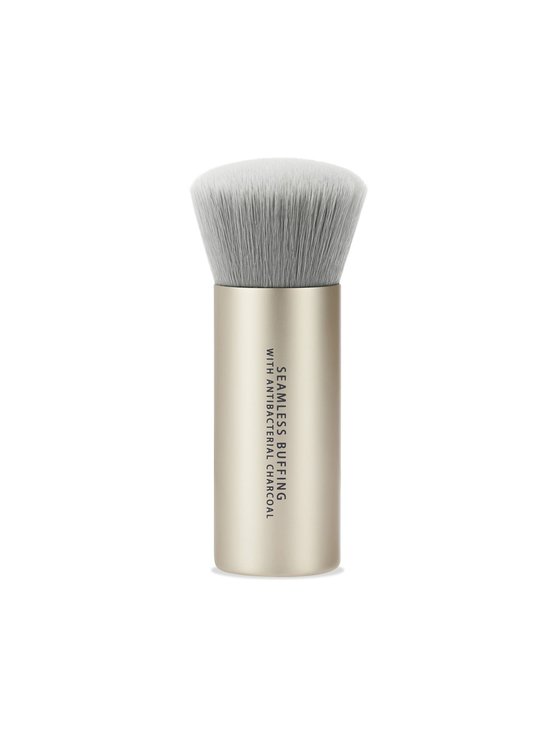 Seamless Buffing Brush With Antibacterial Charcoal -meikkisivellin