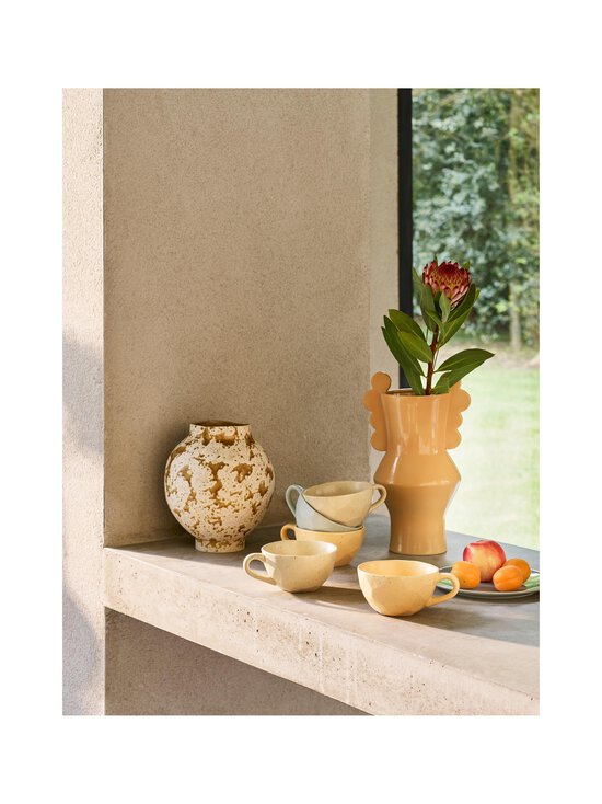 Urban Nature Culture - Vaas Circulo Pumpkin, 19 x 15,4 x 31,4 cm - PUMPKIN - photo 4 Urban Nature Culture - Vaas Circulo Pumpkin, 19 x 15,4 x 31,4 cm - PUMPKIN | Stockmann - photo 4