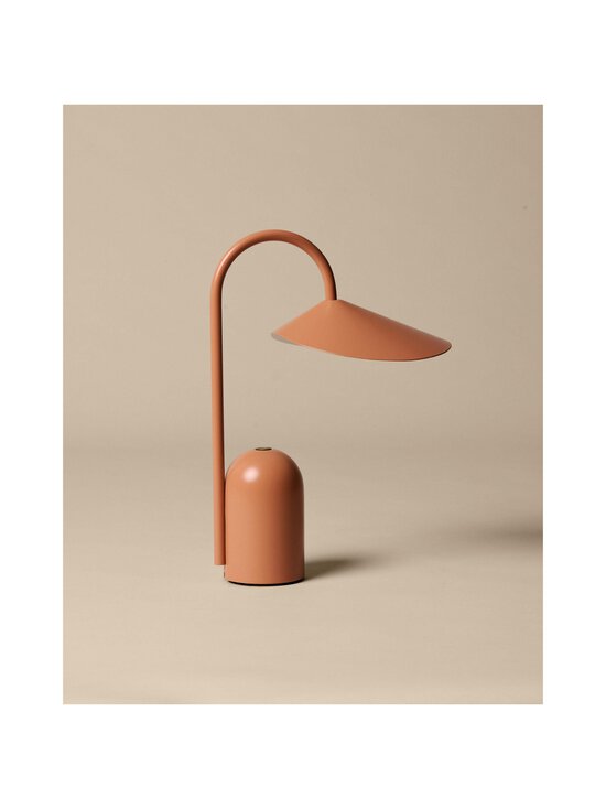 Ferm Living - Arum Portable -valaisin - SIENNA - photo 2 Ferm Living - Arum Portable -valaisin - SIENNA | Stockmann - photo 2
