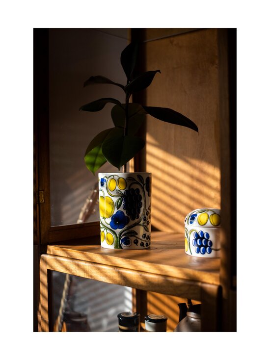 Arabia - Paratiisi vāze - WHITE, BLUE, YELLOW, GREEN - photo 2 Arabia - Paratiisi vāze - WHITE, BLUE, YELLOW, GREEN | Stockmann - photo 2