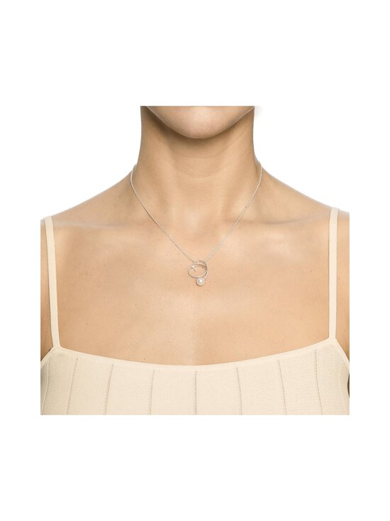 Efva Attling - Little Curly Pearly -hopeakaulakoru - SILVER & PEARL - photo 3 Efva Attling - Little Curly Pearly -hopeakaulakoru - SILVER & PEARL | Stockmann - photo 3