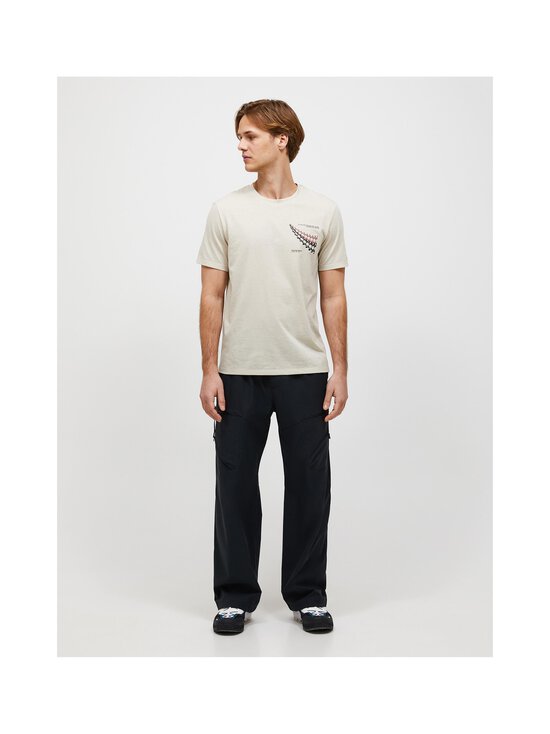 Peak Performance - Explore Graphic t-paita - 330 SAND FOG/WILD ROUGE/ | Stockmann - photo 4