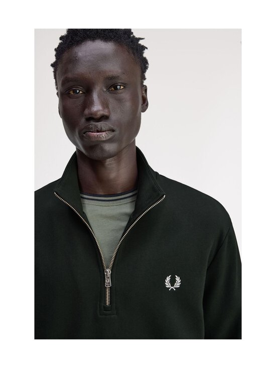Fred Perry - Half Zip džemperis - T50 NIGHTGREEN/SNWHT - photo 5 Fred Perry - Half Zip džemperis - T50 NIGHTGREEN/SNWHT | Stockmann - photo 5