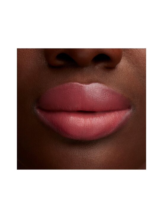 MAC - Lustreglass Lipstick - huulipuna - PIGMENT OF YOUR IMAGINATION - photo 5 MAC - Lustreglass Lipstick - huulipuna - PIGMENT OF YOUR IMAGINATION | Stockmann - photo 5