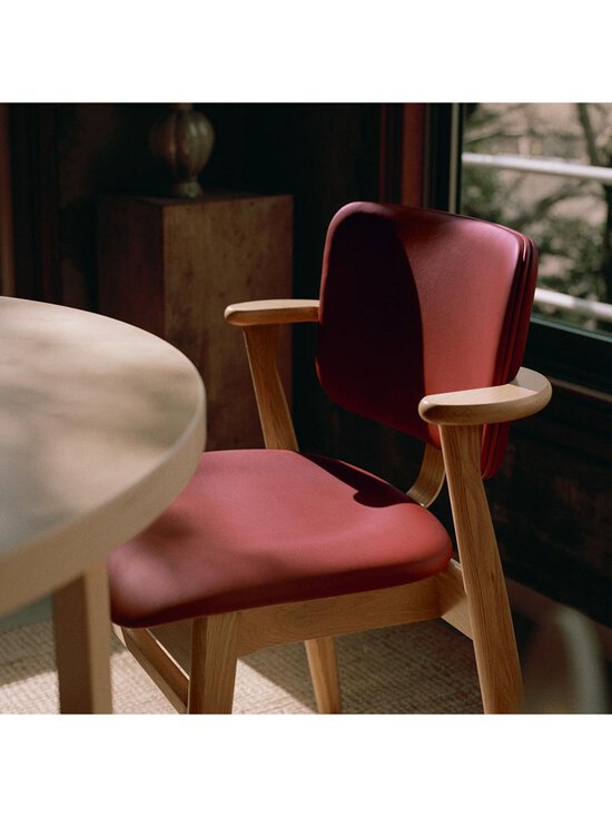 Artek - Domus-tuoli istuin- ja selkänojaverhoiltu Spectrum-nahka terracotta / lakattu tammi - BROWN | Stockmann - photo 5