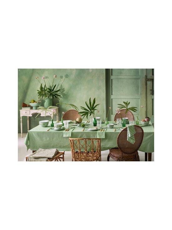 PIP Studio - Lily & Lotus porcelāna šķīvis 23 cm - LIGHT GREEN - photo 4 PIP Studio - Lily & Lotus porcelāna šķīvis 23 cm - LIGHT GREEN | Stockmann - photo 4