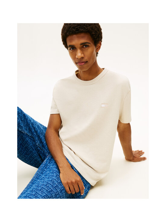 Tommy Jeans - Regular Badge t-paita - YBH ANCIENT WHITE HTR | Stockmann - photo 5