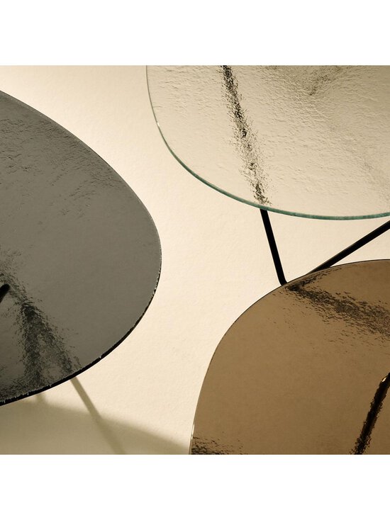 Gubi - Pedrera-sohvapöytä 106 x 86 cm musta / kirkas strukturoitu lasi - TRANSPR | Stockmann - photo 8