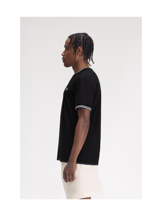 Fred Perry - Twin Tipped krekls - Q46 BLACK/SILVERBLUE - photo 4 Fred Perry - Twin Tipped krekls - Q46 BLACK/SILVERBLUE | Stockmann - photo 4