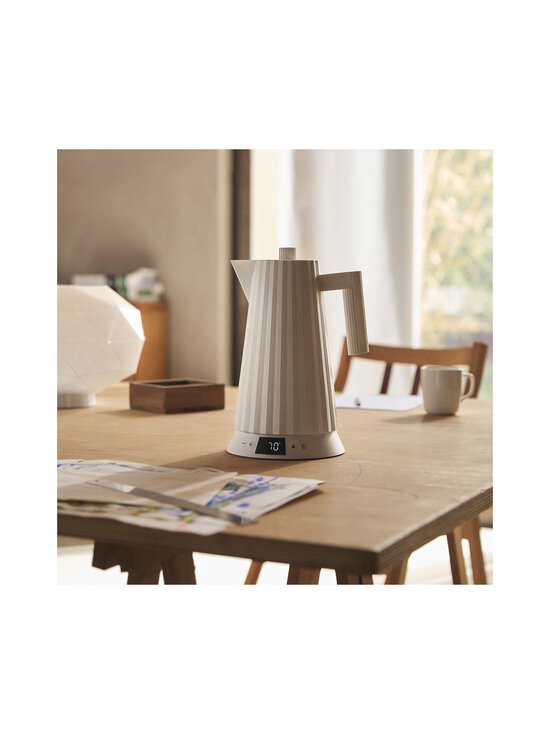 Alessi - Temperatuuri reguleerimisega veekeetjaPlissé 1,7 l - W WHITE - photo 5 Alessi - Temperatuuri reguleerimisega veekeetjaPlissé 1,7 l - W WHITE | Stockmann - photo 5